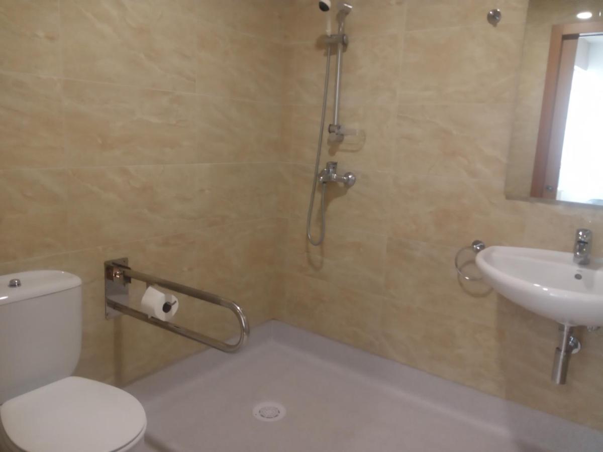 Hostal Outarelo Ourense Esterno foto