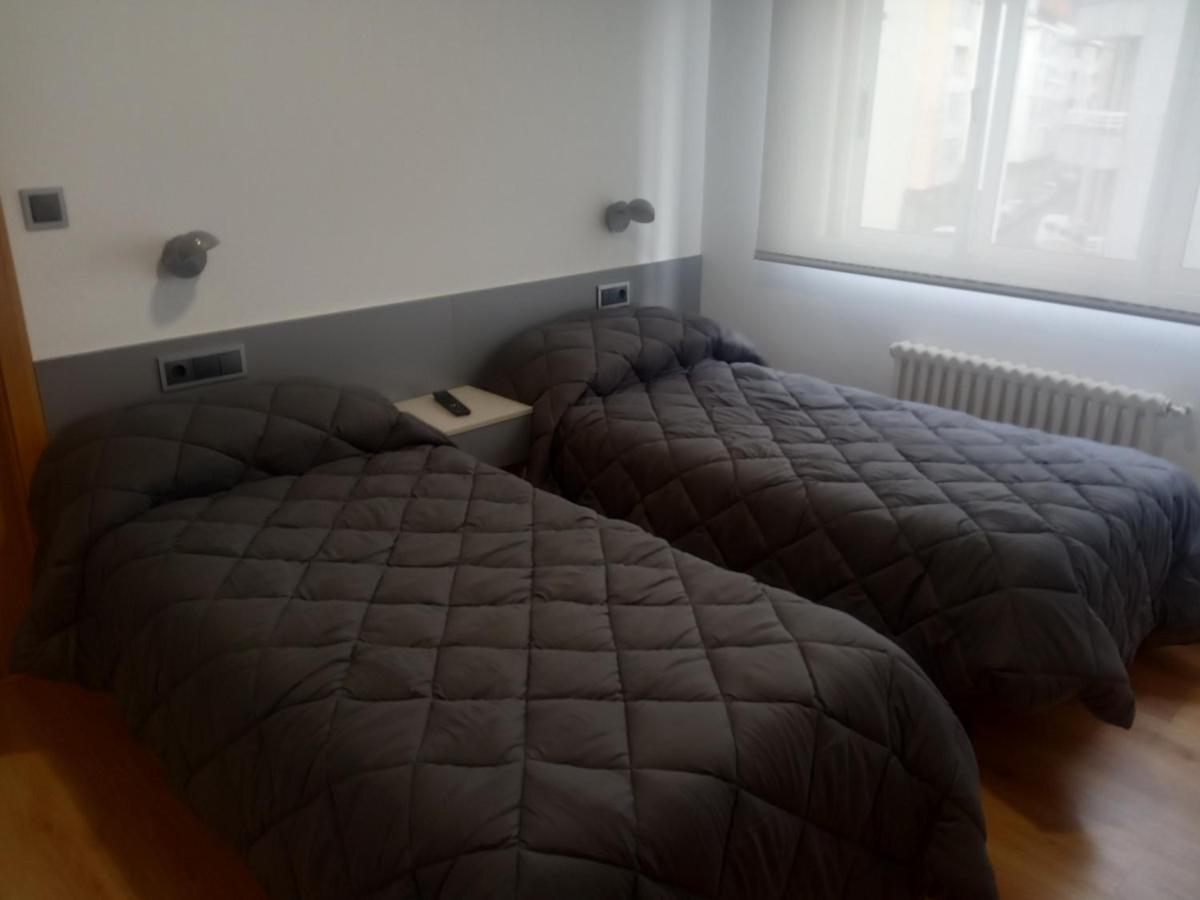 Hostal Outarelo Ourense Esterno foto