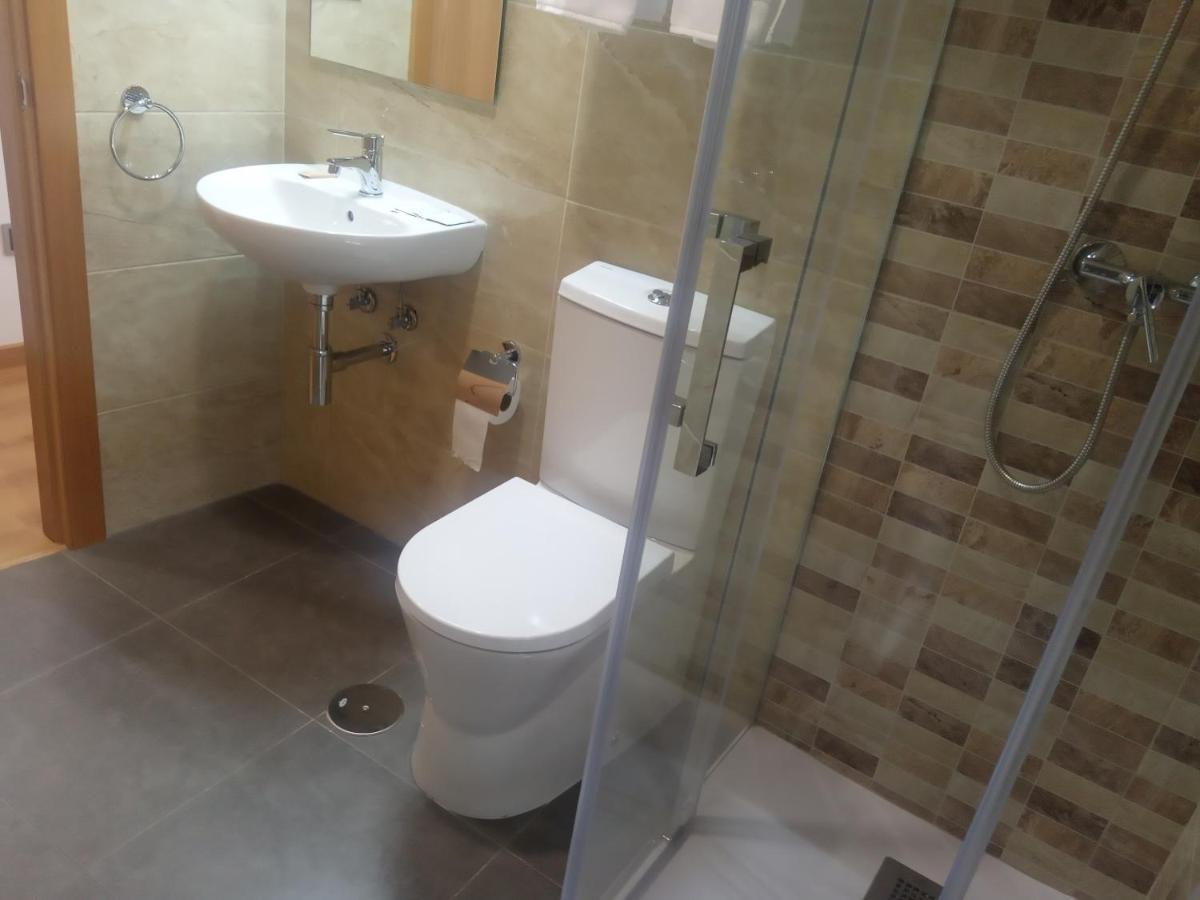 Hostal Outarelo Ourense Esterno foto